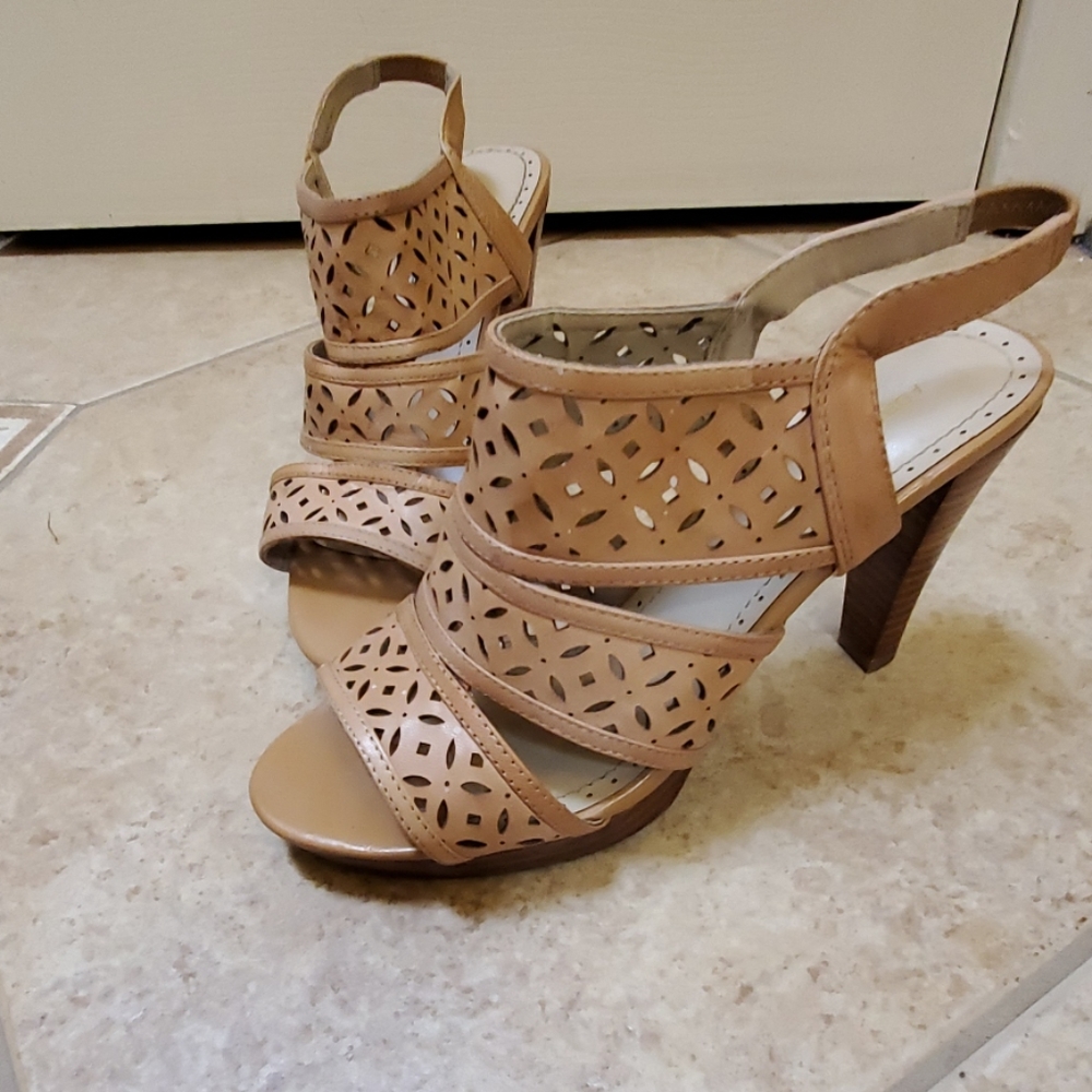 Tan leather women's heel sandals